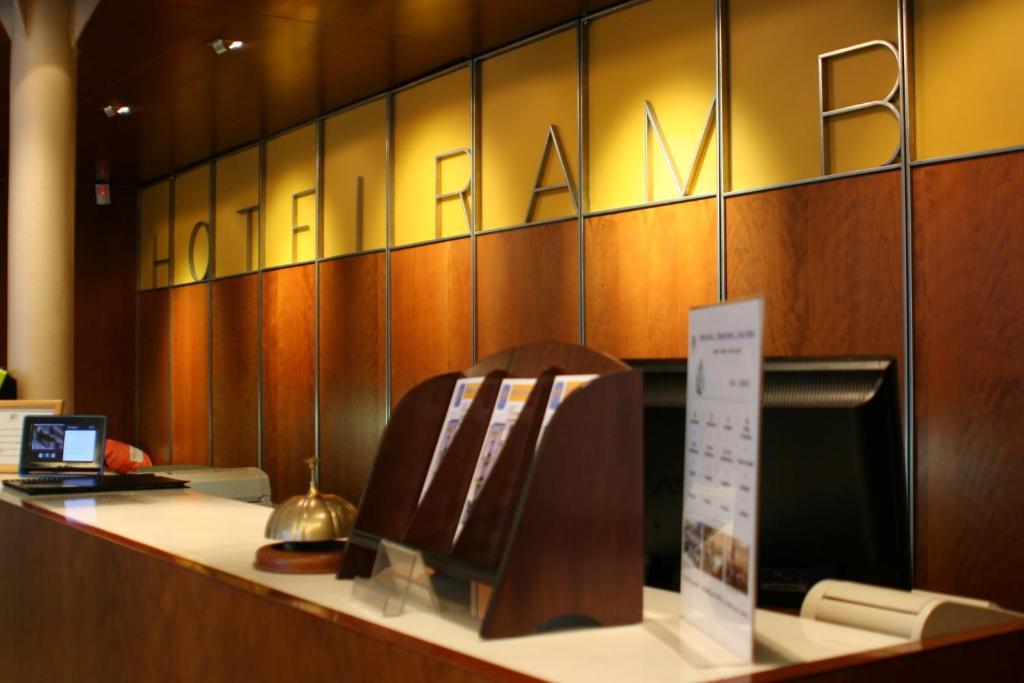 Hotel Rambla Figueres Esterno foto